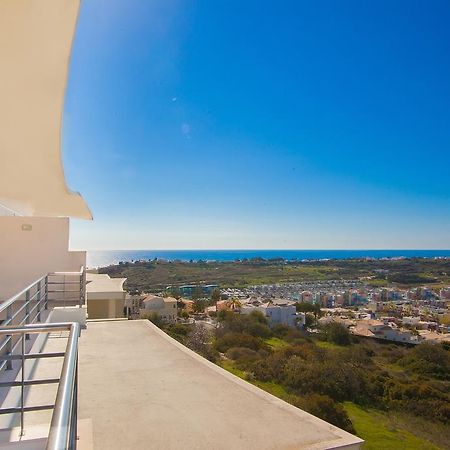 Апартаменты Sea View Penthouse In Албуфейра Номер фото