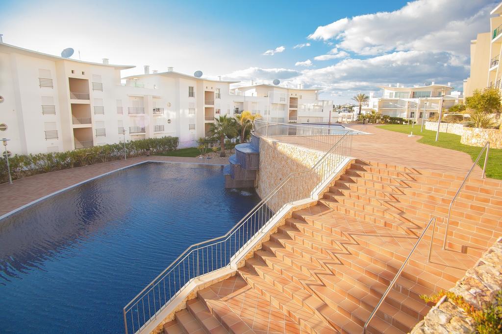 Апартаменты Sea View Penthouse In Албуфейра Номер фото